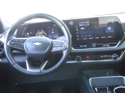 More photos of 2025 Chevrolet Equinox LT at Pettijohn Auto Center, MO