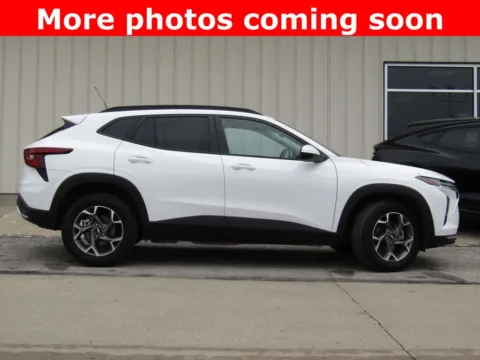Photos of 2025 Chevrolet Trax LT for sale in Bethany, MO at Pettijohn Auto Center