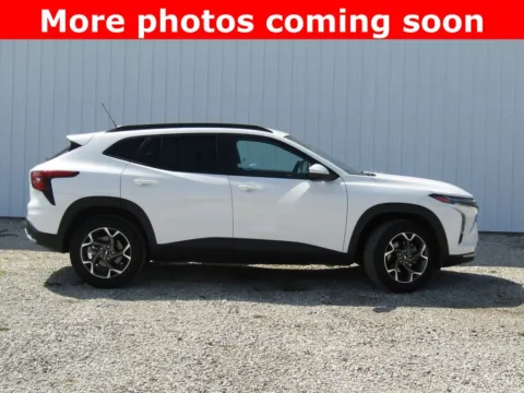 Photos of 2025 Chevrolet Trax LT for sale in Bethany, MO at Pettijohn Auto Center