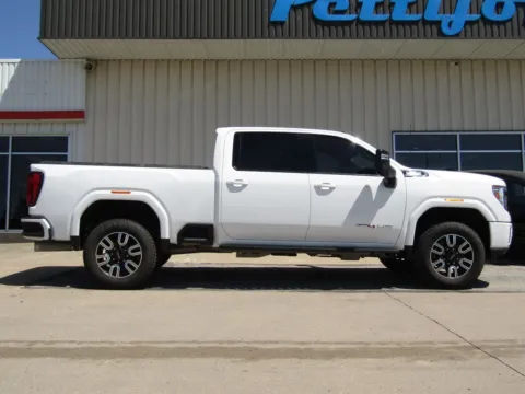 Photos of 2022 GMC Sierra 2500HD AT4 for sale in Bethany, MO at Pettijohn Auto Center