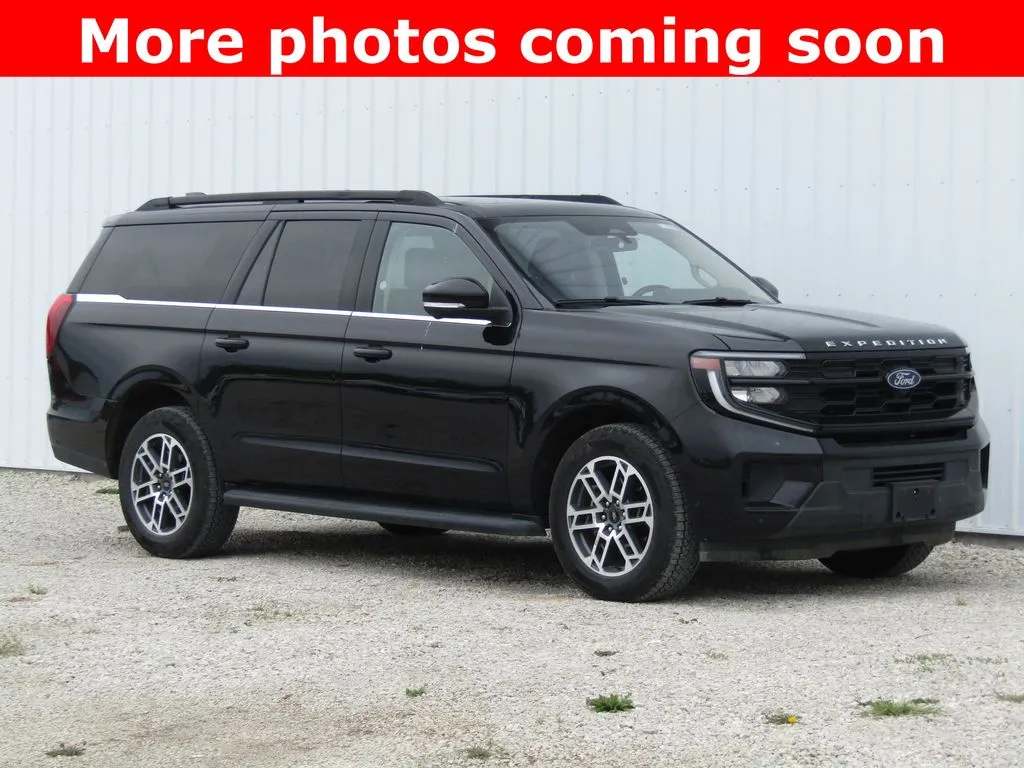 Used 2025 Ford Expedition Active with VIN 1FMJK1J88SEA16733 for sale in Kansas City