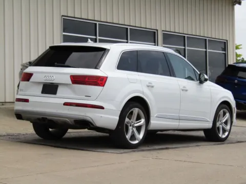 Another view of 2019 Audi Q7 55 Prestige for sale in Bethany, MO at Pettijohn Auto Center