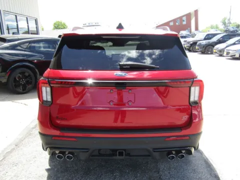 More photos of 2025 Ford Explorer ST at Pettijohn Auto Center, MO