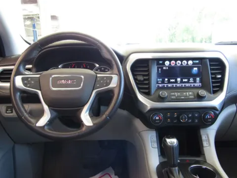 More photos of 2018 GMC Acadia SLT-1 at Pettijohn Auto Center, MO