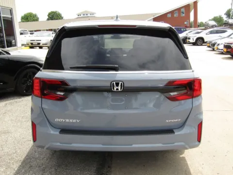 More photos of 2025 Honda Odyssey Sport-L at Pettijohn Auto Center, MO
