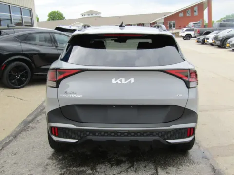 More photos of 2024 Kia Sportage X-Line at Pettijohn Auto Center, MO