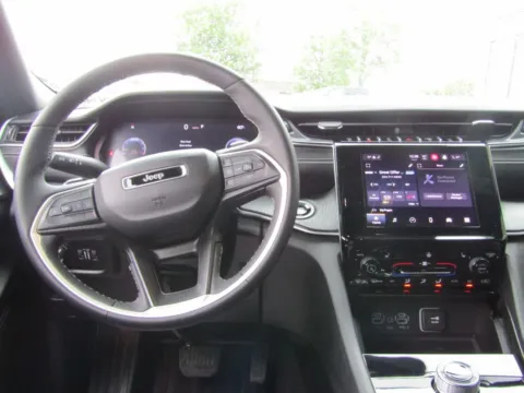 More photos of 2024 Jeep Grand Cherokee L Altitude X at Pettijohn Auto Center, MO