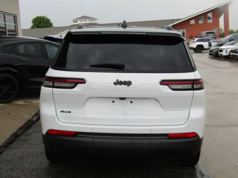 More photos of 2024 Jeep Grand Cherokee L Altitude X at Pettijohn Auto Center, MO