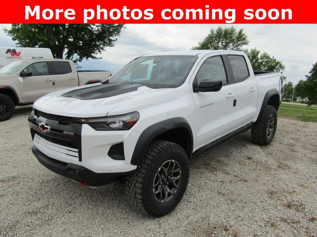 White 2026 Chevrolet Colorado ZR2 for sale in Bethany, MO