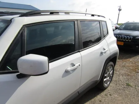 Photos of 2019 Jeep Renegade Latitude for sale in Bethany, MO at Pettijohn Auto Center
