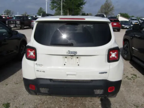 More photos of 2019 Jeep Renegade Latitude at Pettijohn Auto Center, MO
