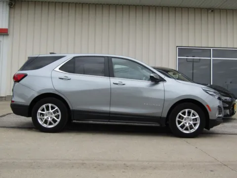 Photos of 2024 Chevrolet Equinox LT for sale in Bethany, MO at Pettijohn Auto Center