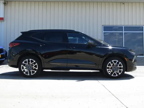 Photos of 2025 Chevrolet Blazer RS for sale in Bethany, MO at Pettijohn Auto Center