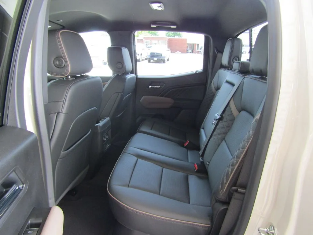 2026 GMC Canyon Denali - Photo 37