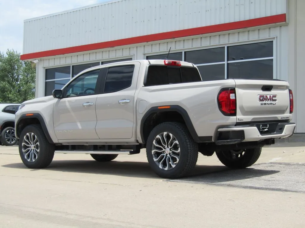 2026 GMC Canyon Denali - Photo 10