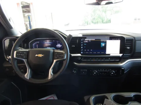 More photos of 2026 Chevrolet Silverado 1500 LT at Pettijohn Auto Center, MO