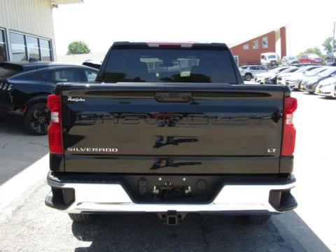 More photos of 2026 Chevrolet Silverado 1500 LT at Pettijohn Auto Center, MO