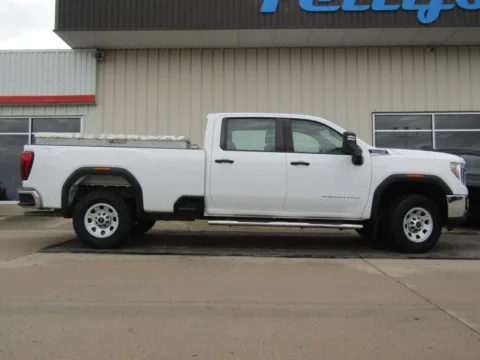 Photos of 2021 GMC Sierra 2500HD for sale in Bethany, MO at Pettijohn Auto Center