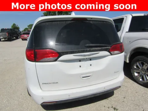 More photos of 2023 Chrysler Pacifica Touring L at Pettijohn Auto Center, MO