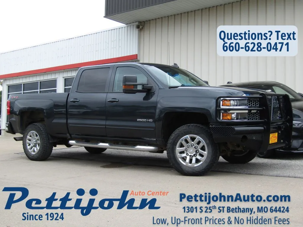 2019 Chevrolet Silverado HD LT 4WD Crew Cab Standard Box's photo
