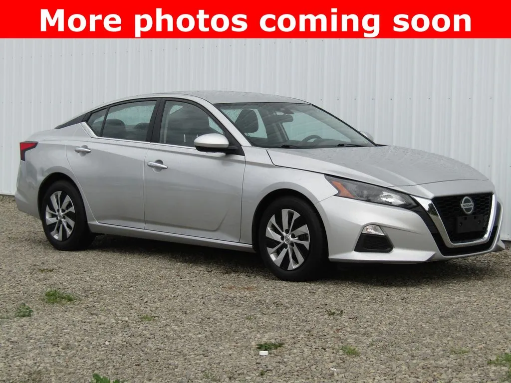Used 2022 Nissan Altima S with VIN 1N4BL4BV1NN388064 for sale in Kansas City