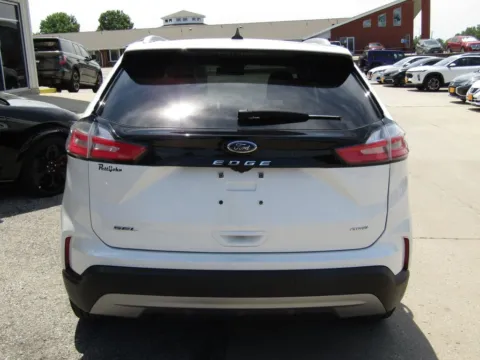 More photos of 2024 Ford Edge SEL at Pettijohn Auto Center, MO
