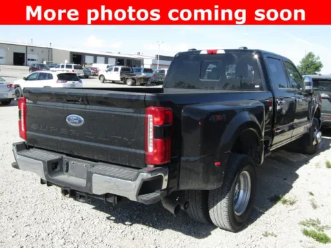 More photos of 2025 Ford F-350SD Lariat at Pettijohn Auto Center, MO