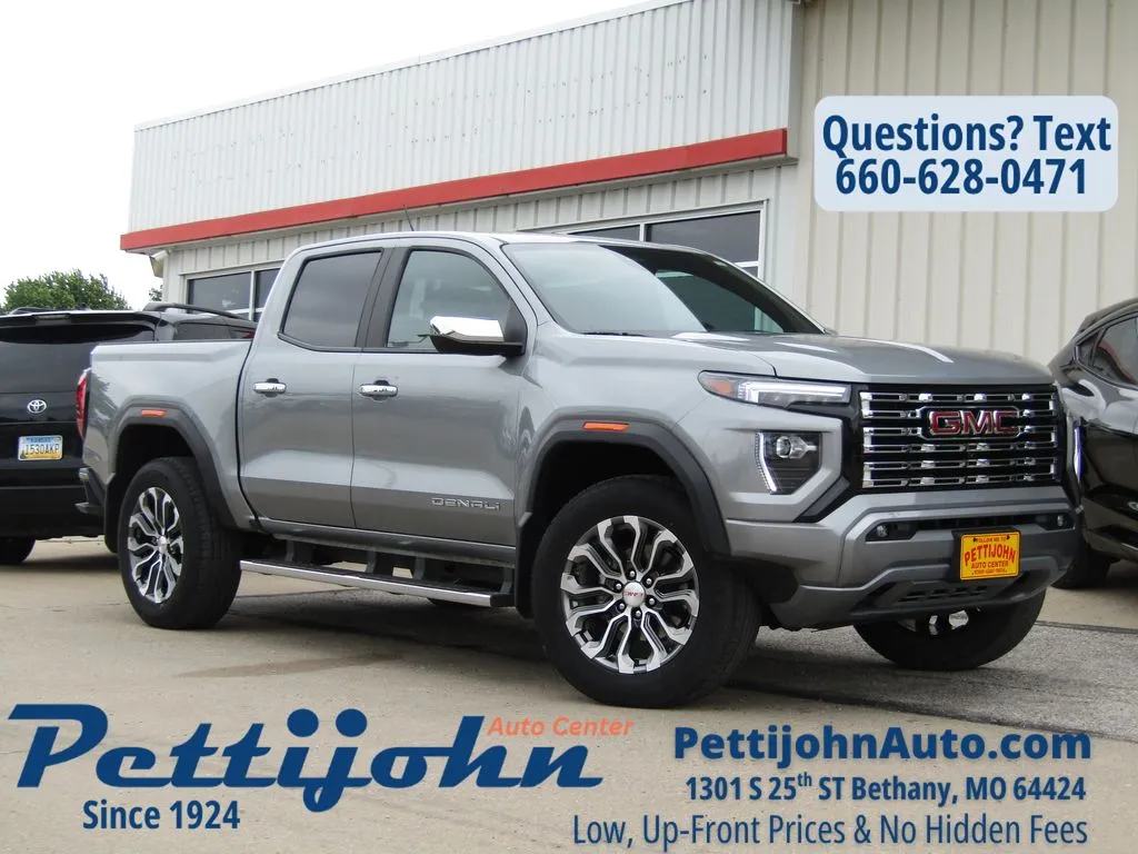 2023 GMC Canyon 4WD Denali Crew Cab Short Box's photo