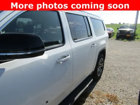 Photos of 2025 Jeep Wagoneer L Series II for sale in Bethany, MO at Pettijohn Auto Center