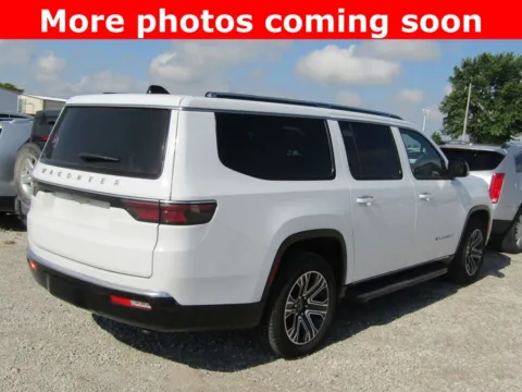 More photos of 2025 Jeep Wagoneer L Series II at Pettijohn Auto Center, MO