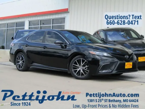 Black 2024 Toyota Camry SE for sale in Bethany, MO