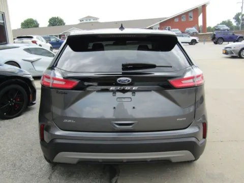 More photos of 2023 Ford Edge SEL at Pettijohn Auto Center, MO