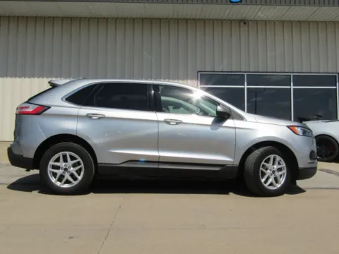 Photos of 2024 Ford Edge SEL for sale in Bethany, MO at Pettijohn Auto Center