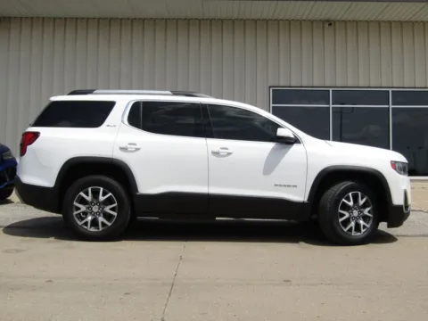 Photos of 2023 GMC Acadia SLT for sale in Bethany, MO at Pettijohn Auto Center