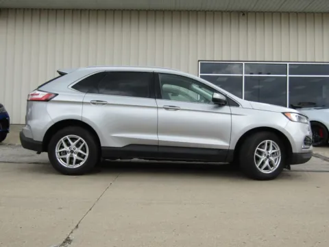 Photos of 2023 Ford Edge SEL for sale in Bethany, MO at Pettijohn Auto Center