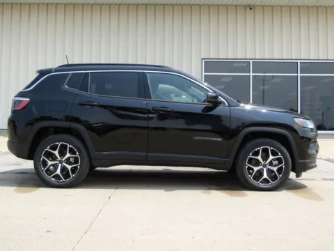 Photos of 2026 Jeep Compass Limited for sale in Bethany, MO at Pettijohn Auto Center
