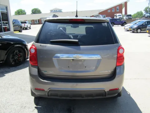 More photos of 2012 Chevrolet Equinox LT at Pettijohn Auto Center, MO
