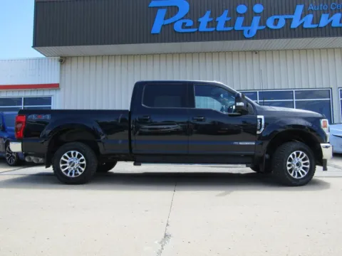 Photos of 2022 Ford F-350SD Lariat for sale in Bethany, MO at Pettijohn Auto Center