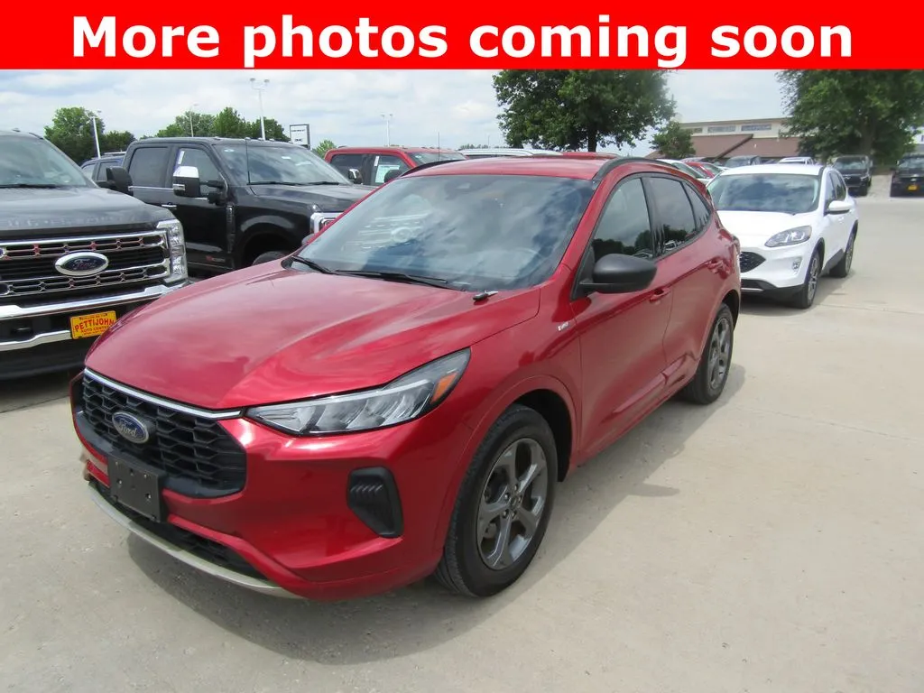 2024 Ford Escape ST-Line AWD's photo