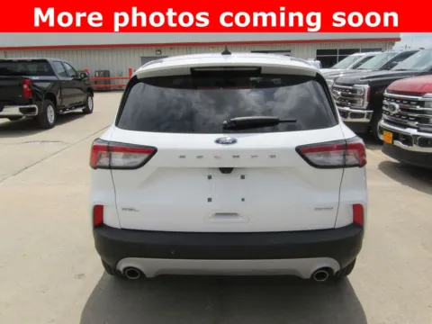 More photos of 2022 Ford Escape SEL at Pettijohn Auto Center, MO