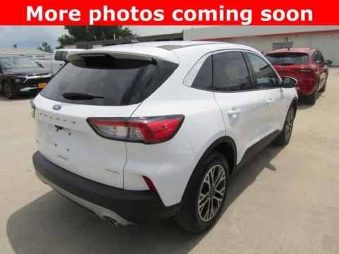 More photos of 2022 Ford Escape SEL at Pettijohn Auto Center, MO