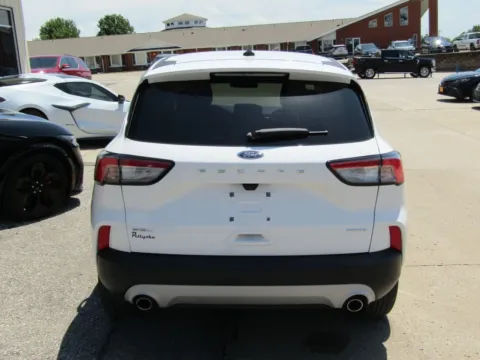 More photos of 2022 Ford Escape SEL at Pettijohn Auto Center, MO