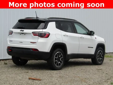 Another view of 2024 Jeep Compass Trailhawk for sale in Bethany, MO at Pettijohn Auto Center