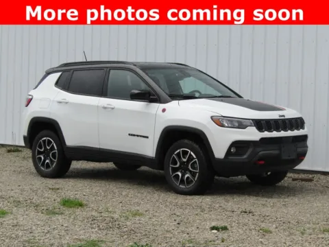 White 2024 Jeep Compass Trailhawk for sale in Bethany, MO