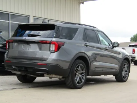 Another view of 2025 Ford Explorer ST-Line for sale in Bethany, MO at Pettijohn Auto Center