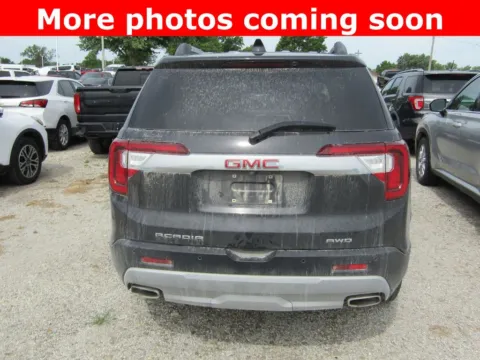 More photos of 2020 GMC Acadia SLT at Pettijohn Auto Center, MO