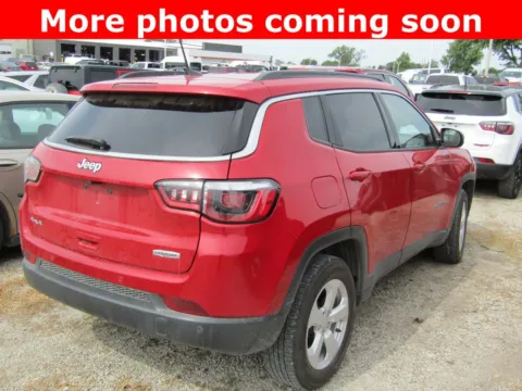 More photos of 2018 Jeep Compass Latitude at Pettijohn Auto Center, MO