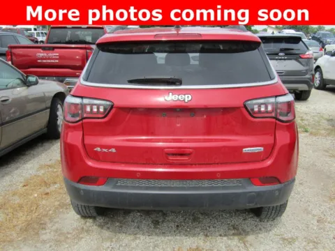 More photos of 2018 Jeep Compass Latitude at Pettijohn Auto Center, MO