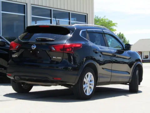 Another view of 2017 Nissan Rogue Sport SL for sale in Bethany, MO at Pettijohn Auto Center