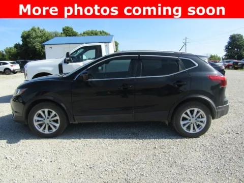 Photos of 2017 Nissan Rogue Sport SL for sale in Bethany, MO at Pettijohn Auto Center